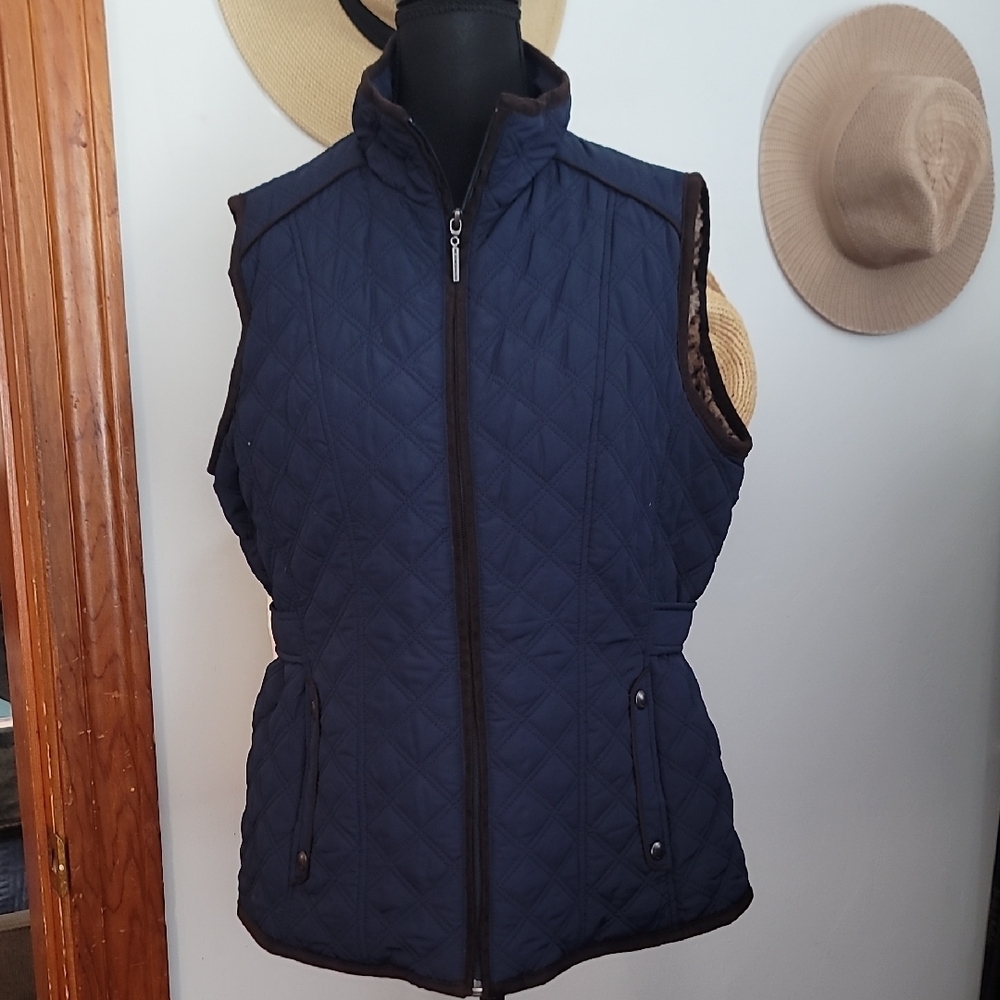Weatherproof Navy Quilted Women's Vest - Picture 11 of 12